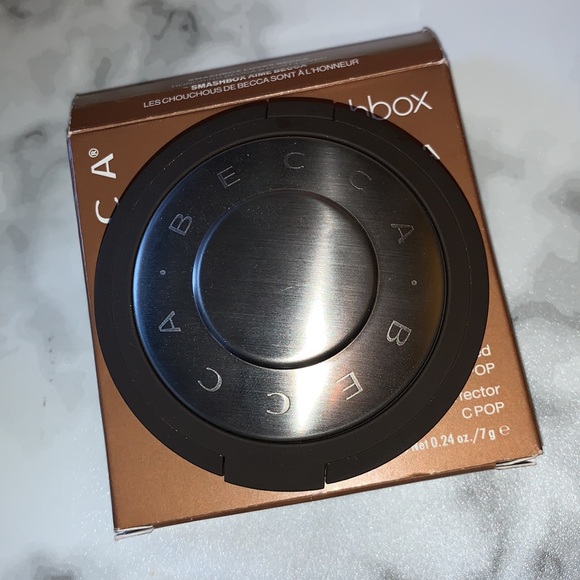 NIB Becca Champagne Pop Highlighter - Picture 2 of 12